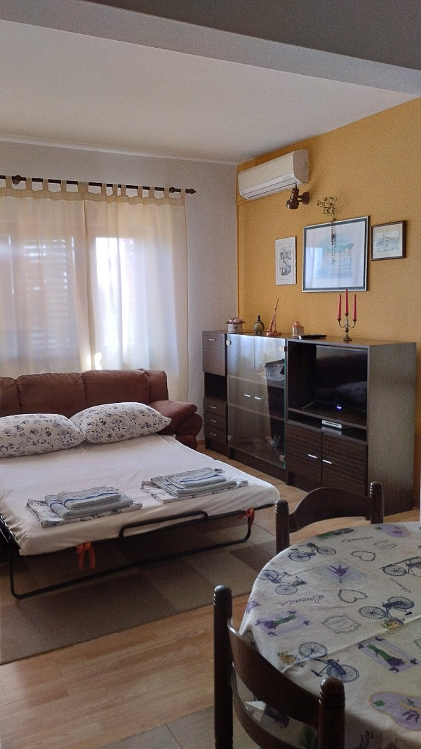 Apartman 3 - A2+2 na parterze, Apartamenty Sokolic - Nowy Vinodolski, blisko morza i centrum miasta, Chorwacja Novi Vinodolski
